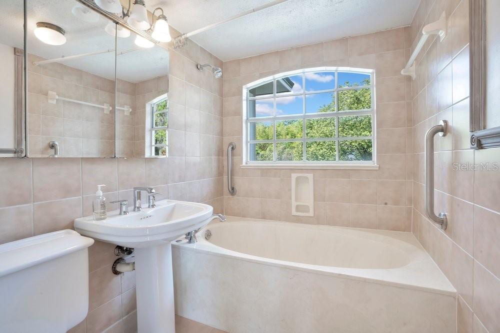 ELLNO WILLO - Residential