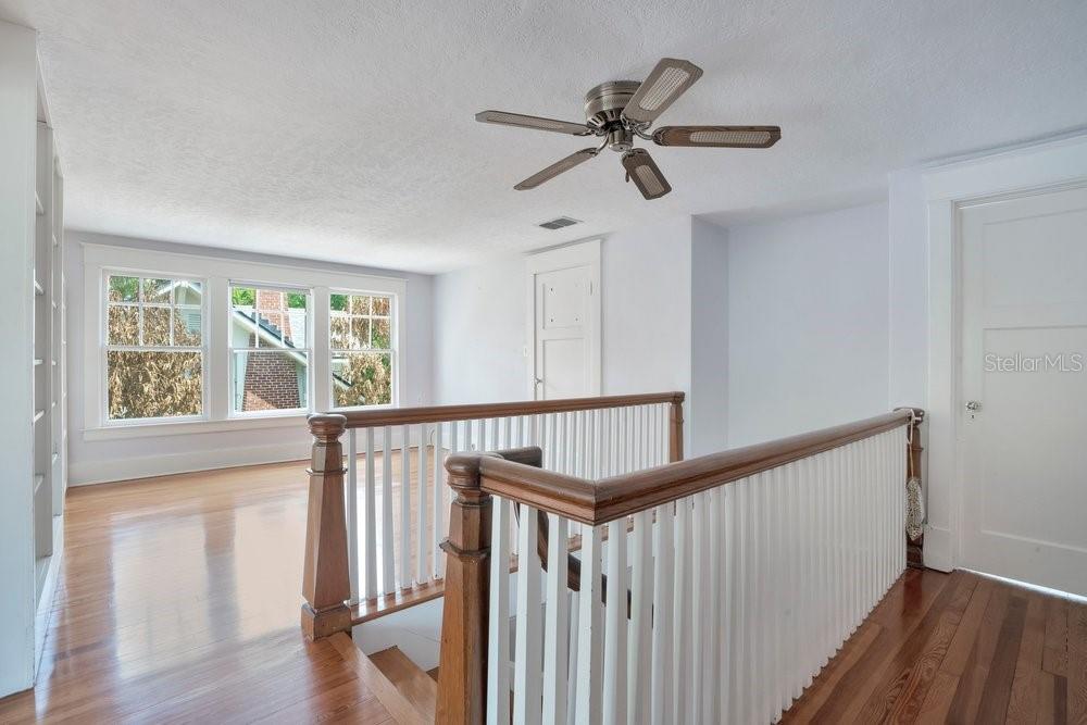 ELLNO WILLO - Residential