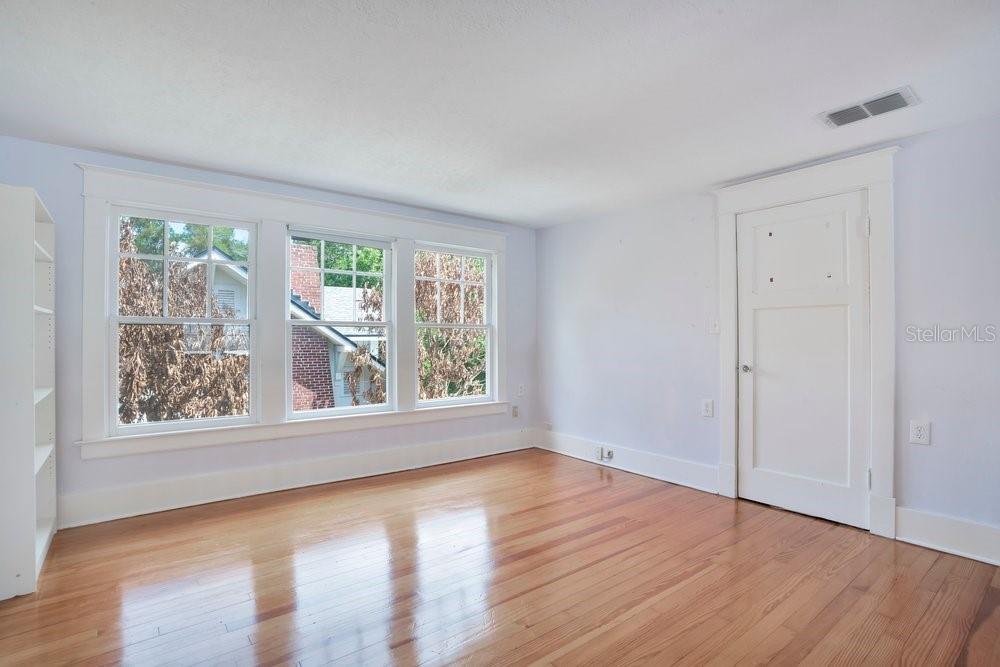 ELLNO WILLO - Residential