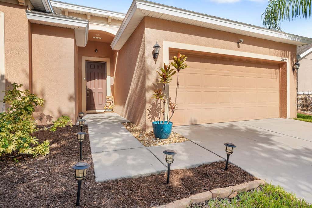 Photo of 12009 Rambling Stream Dr, Riverview, FL 33569 (MLS # TB8540458)