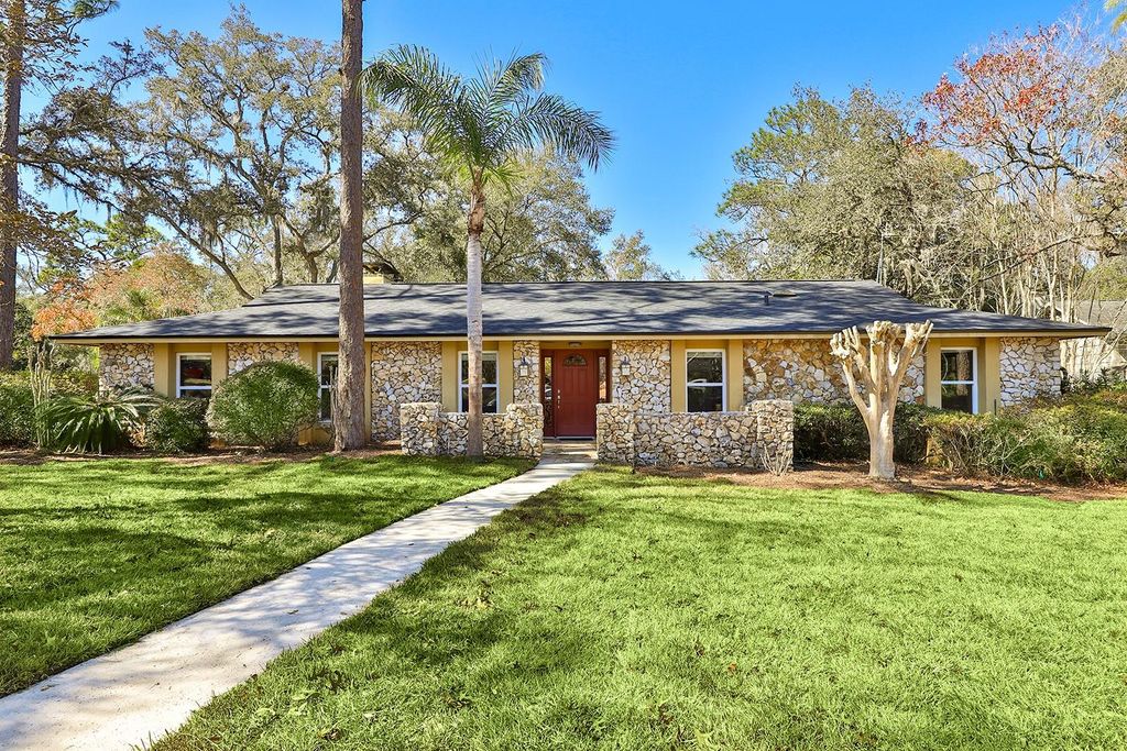 Photo of 1000 Crooked Oak Court, Longwood, FL 32779 (MLS # O6378220)