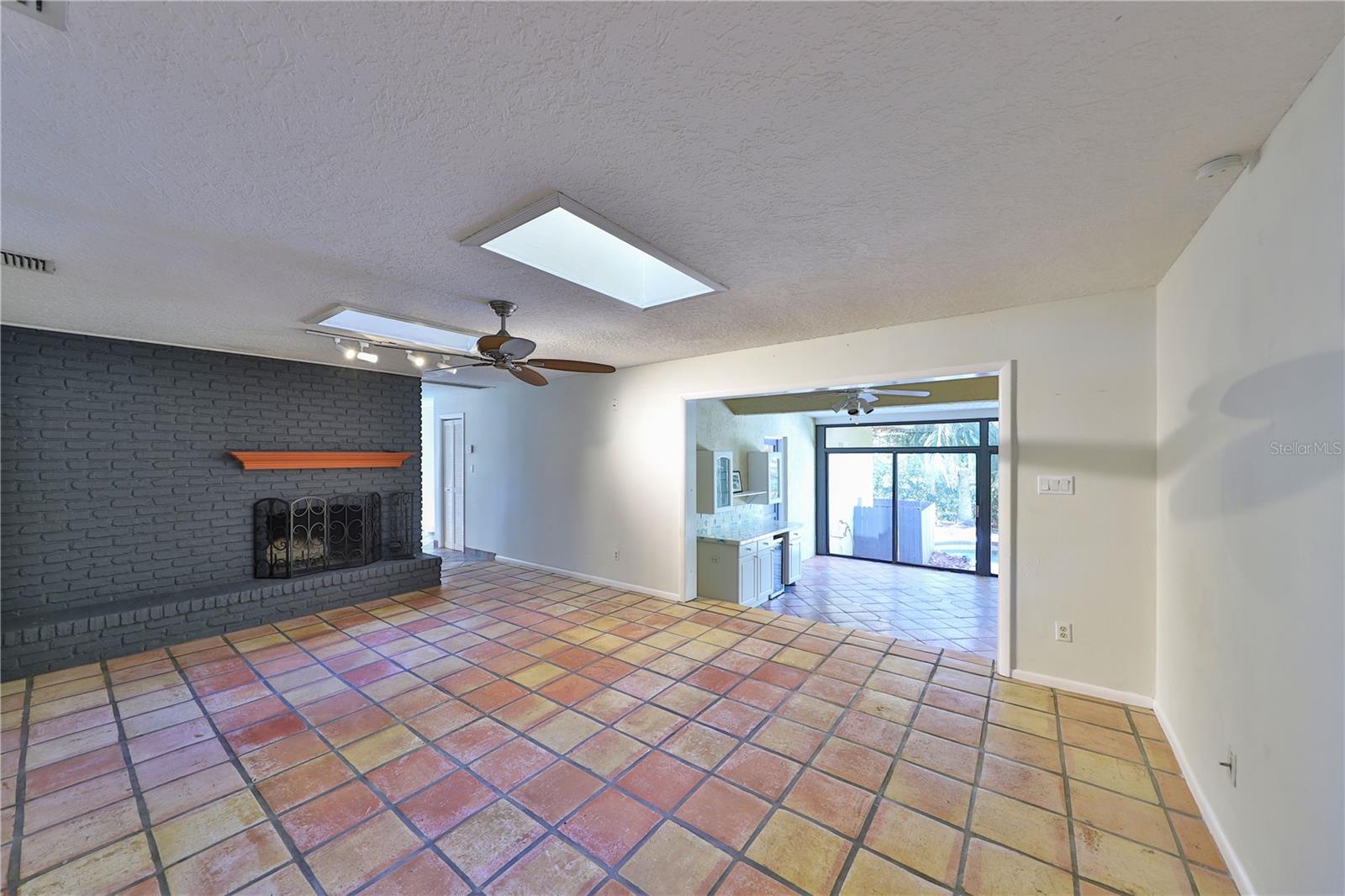 SWEETWATER OAKS - Residential