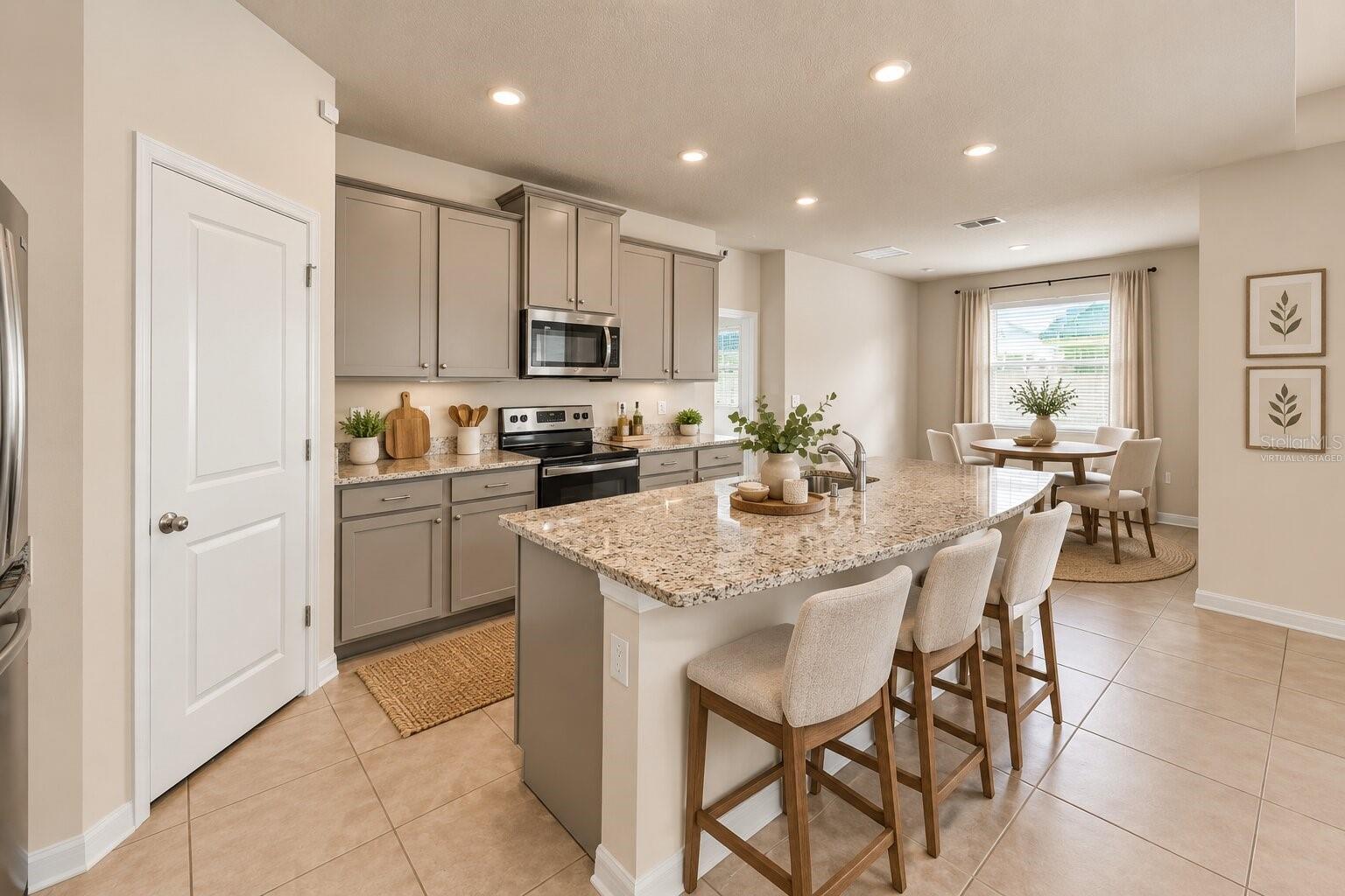 12401 SHINING WILLOW STREET, RIVERVIEW, FL, 33579 3 12401 SHINING WILLOW STREET
