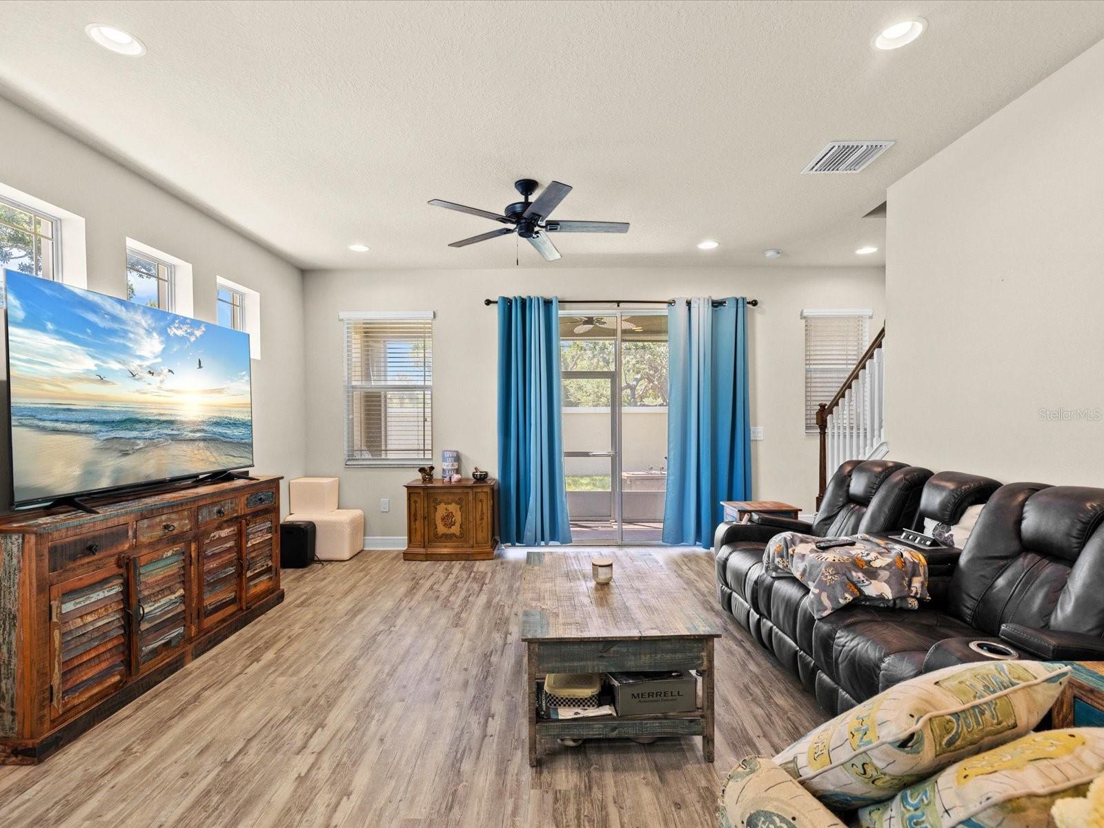 HARBOR SPGS OF PALM HARBOR - Residential
