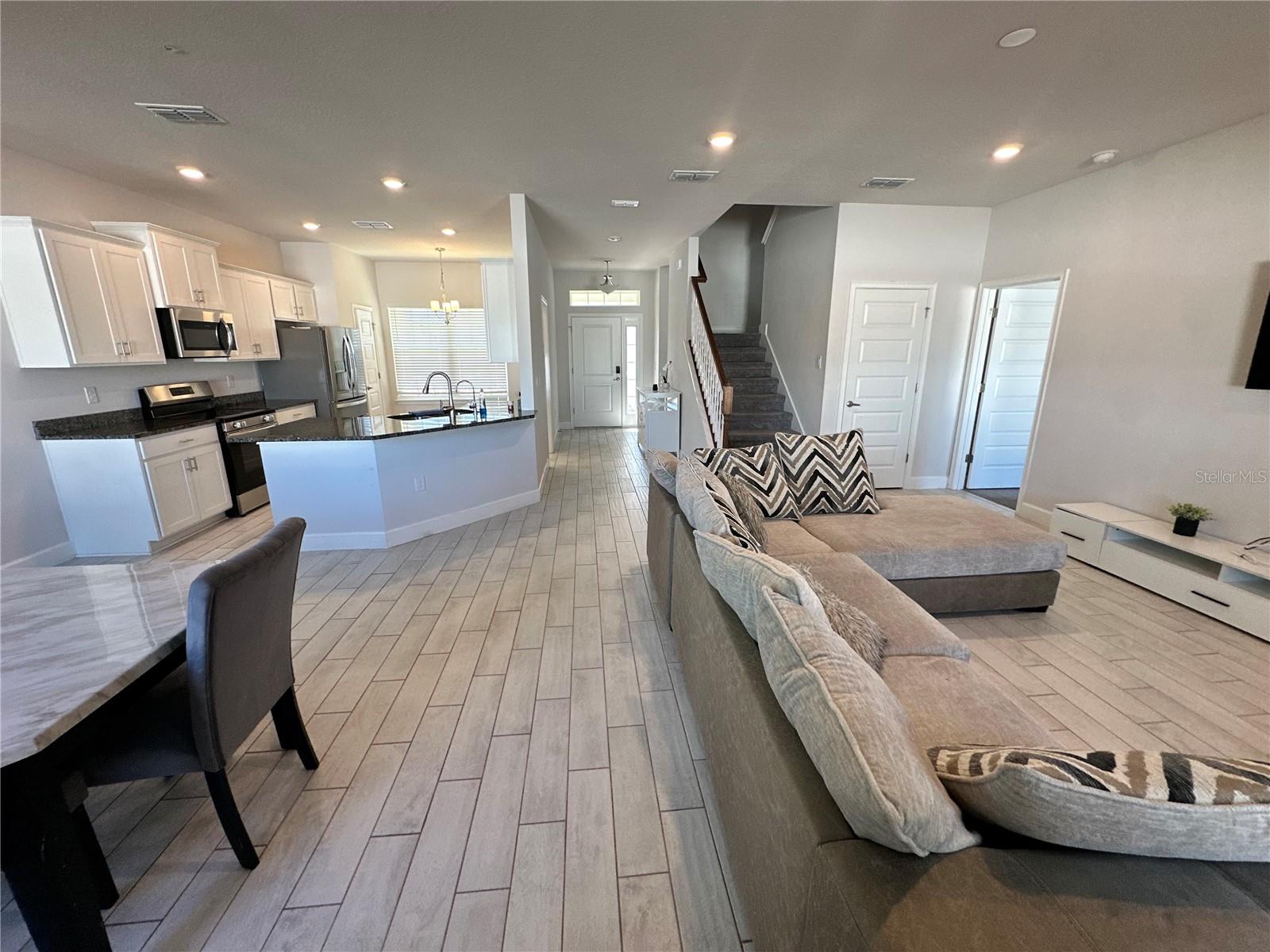 ABBEY GLEN PH TWO - Residential