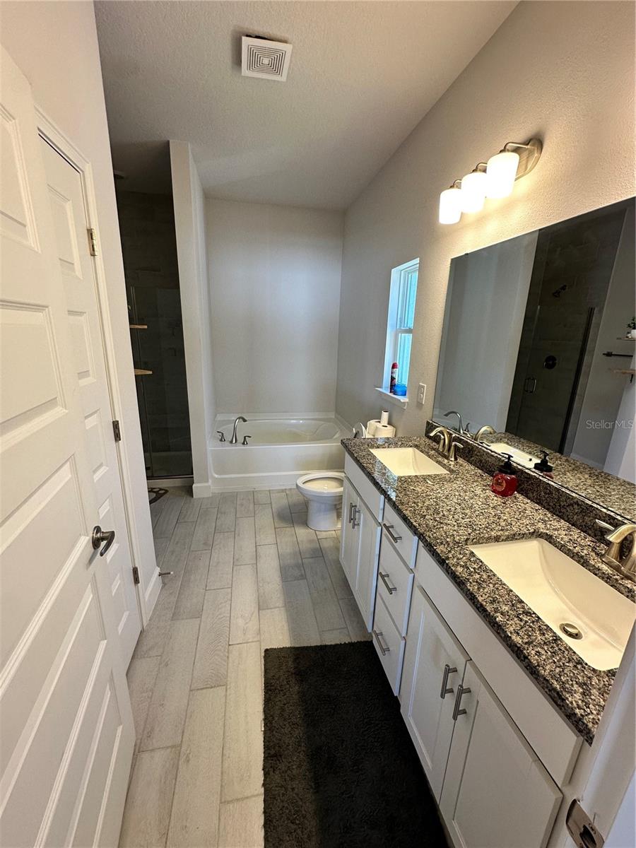 ABBEY GLEN PH TWO - Residential