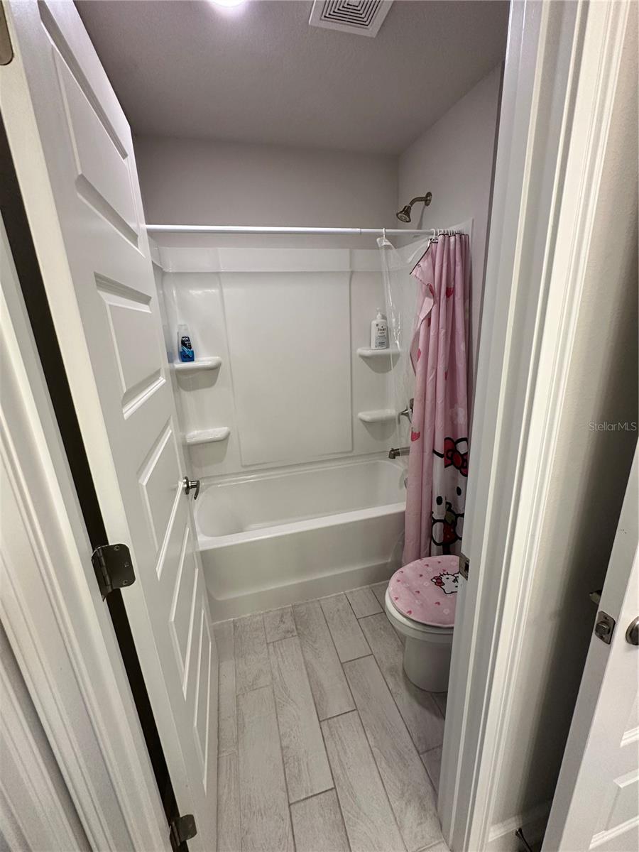 ABBEY GLEN PH TWO - Residential