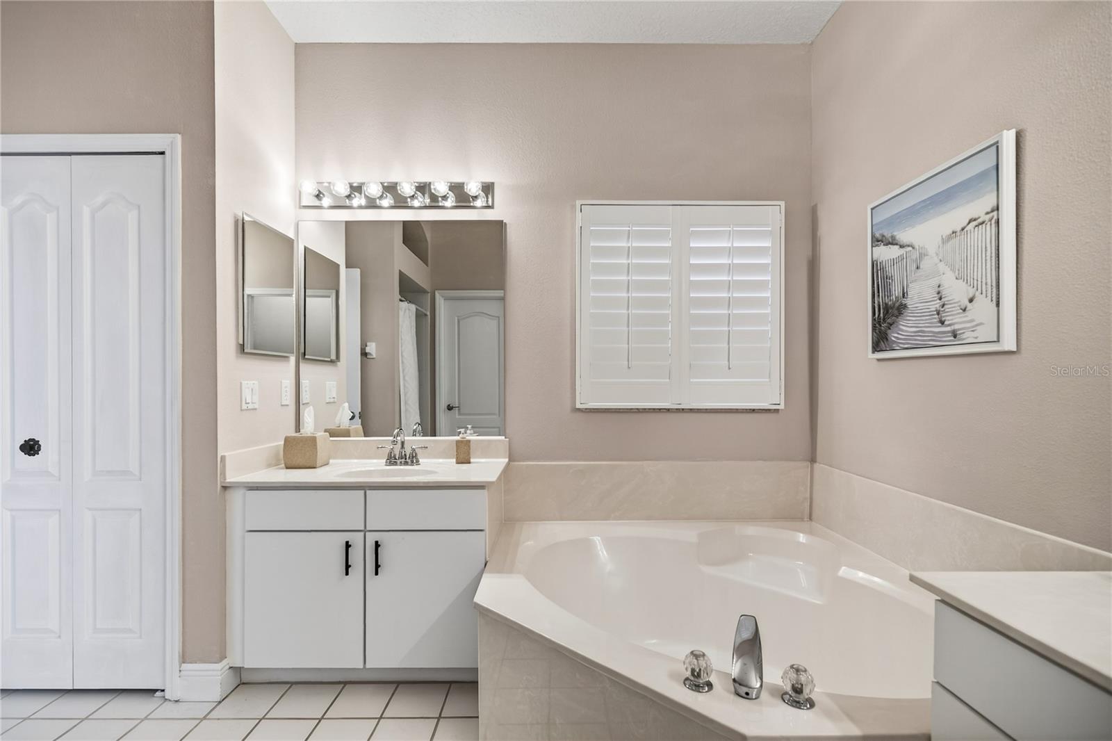 WELLINGTON AT KINGS RIDGE PH 03 - Residential