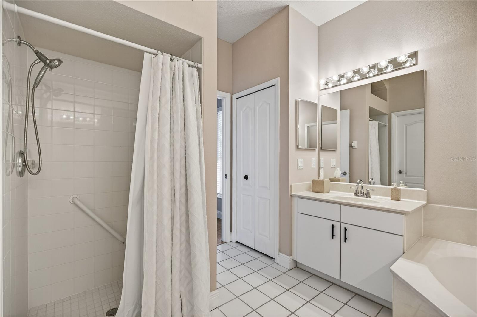 WELLINGTON AT KINGS RIDGE PH 03 - Residential