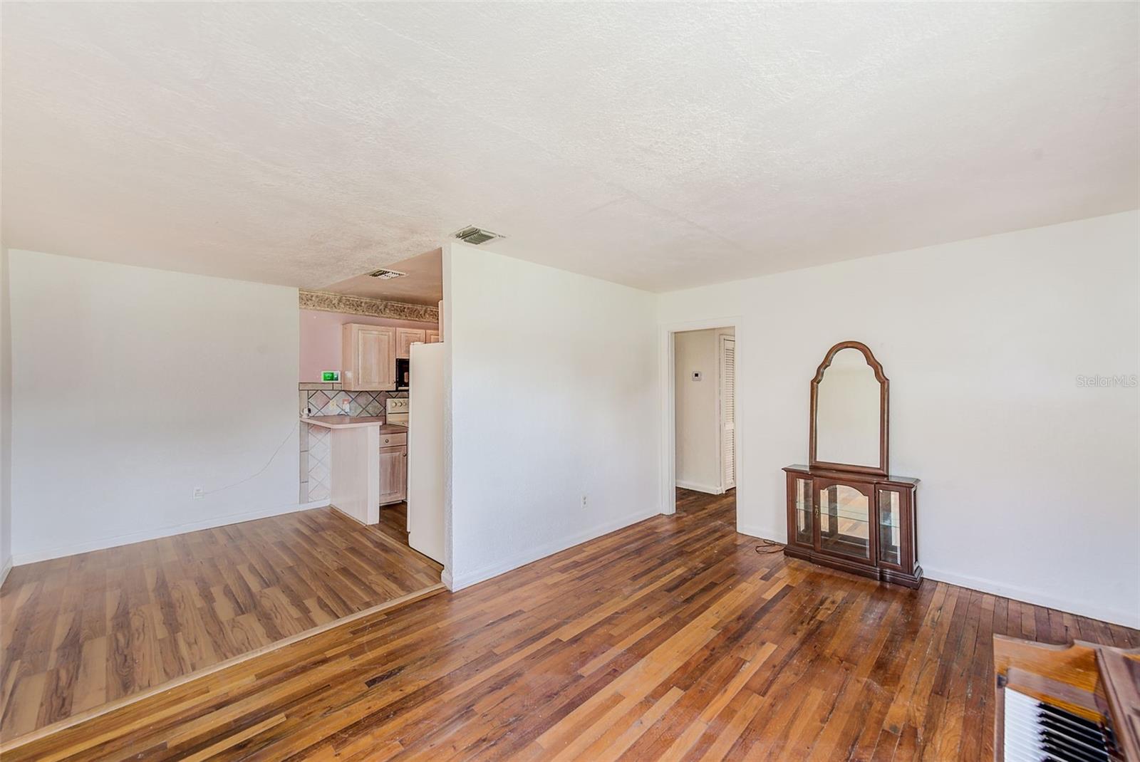 1222 SEMINOLE STREET