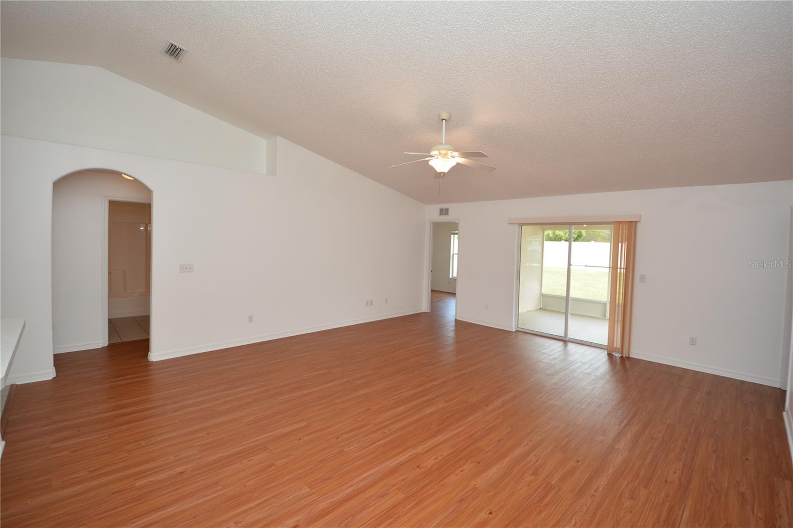 QUIALL HOLLOW - Residential Lease