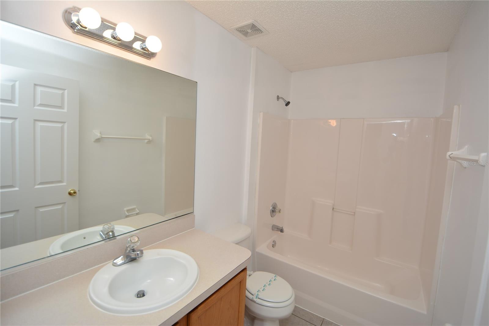 QUIALL HOLLOW - Residential Lease