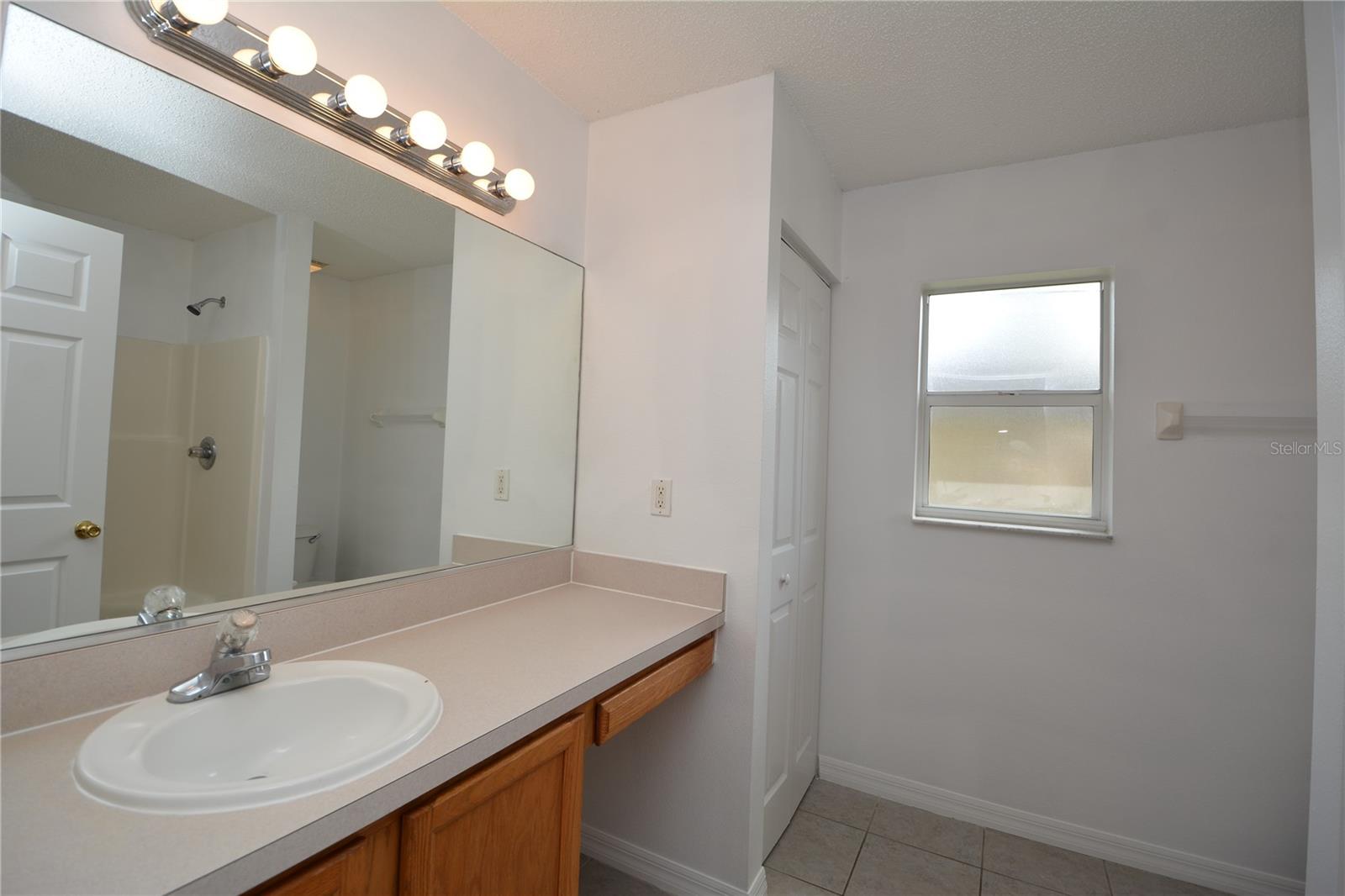 QUIALL HOLLOW - Residential Lease