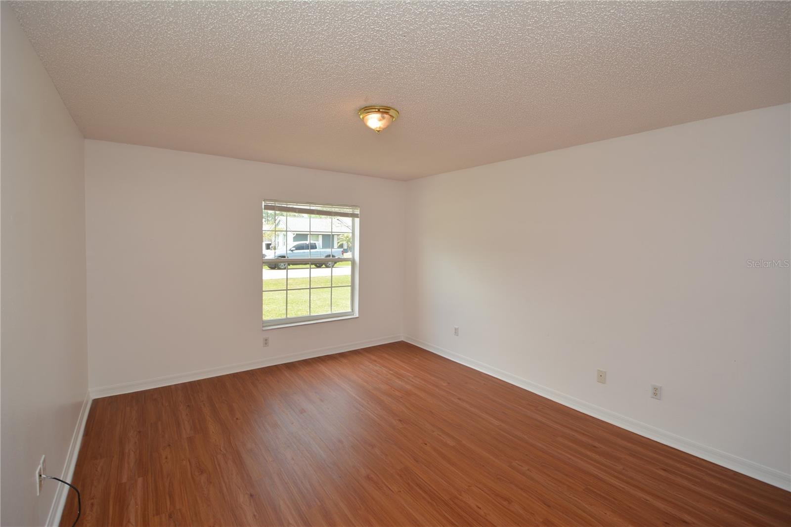 QUIALL HOLLOW - Residential Lease