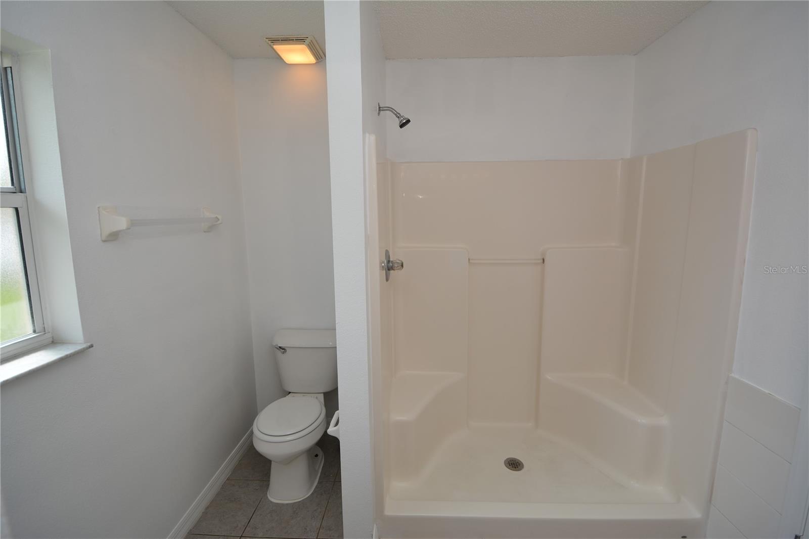 QUIALL HOLLOW - Residential Lease