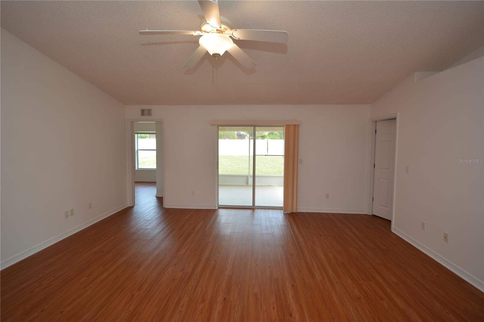 QUIALL HOLLOW - Residential Lease