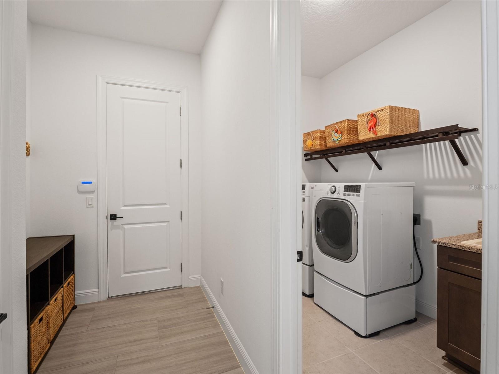 LAUREL POINTE PH 1 - Residential