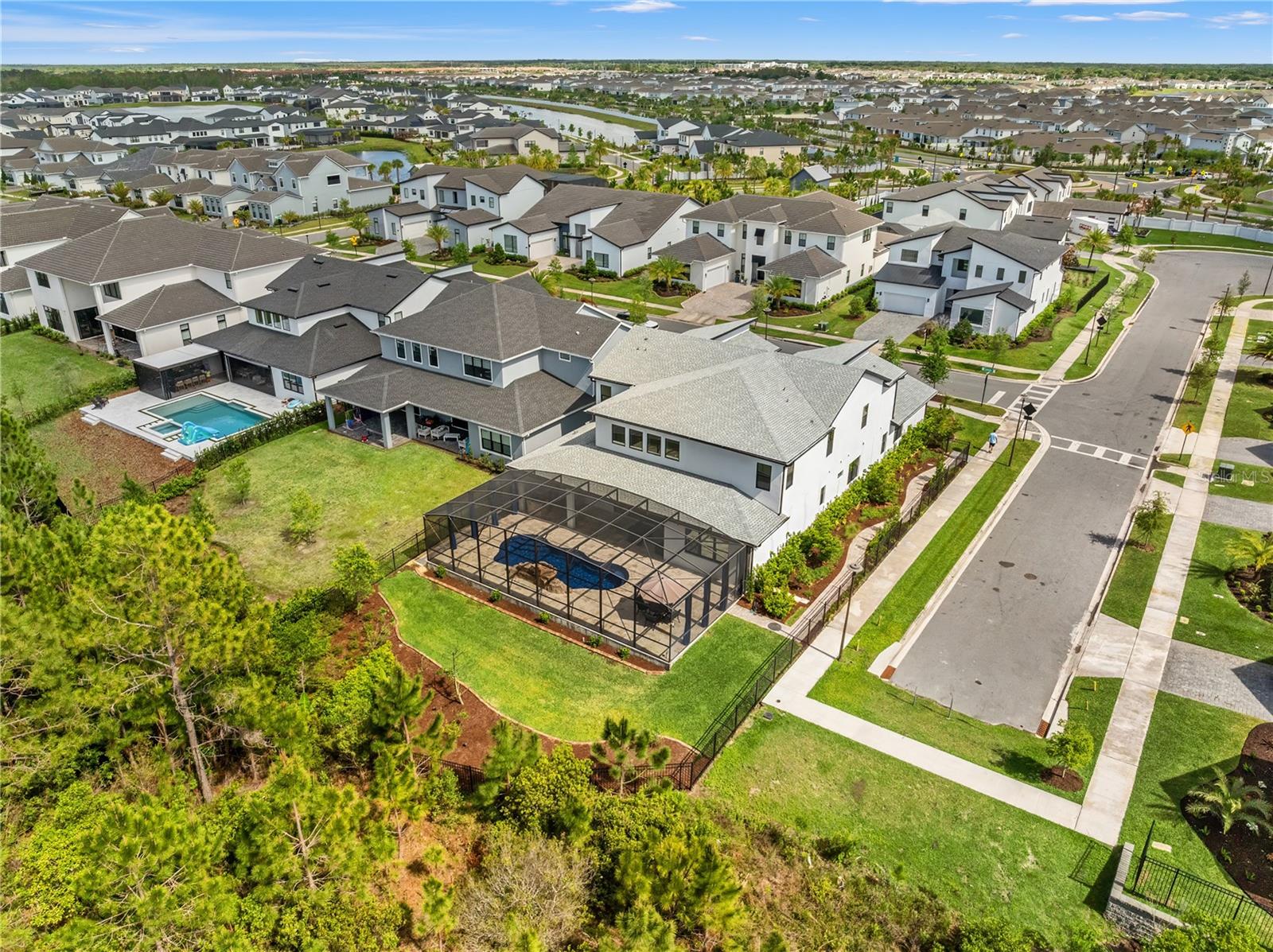 LAUREL POINTE PH 1 - Residential