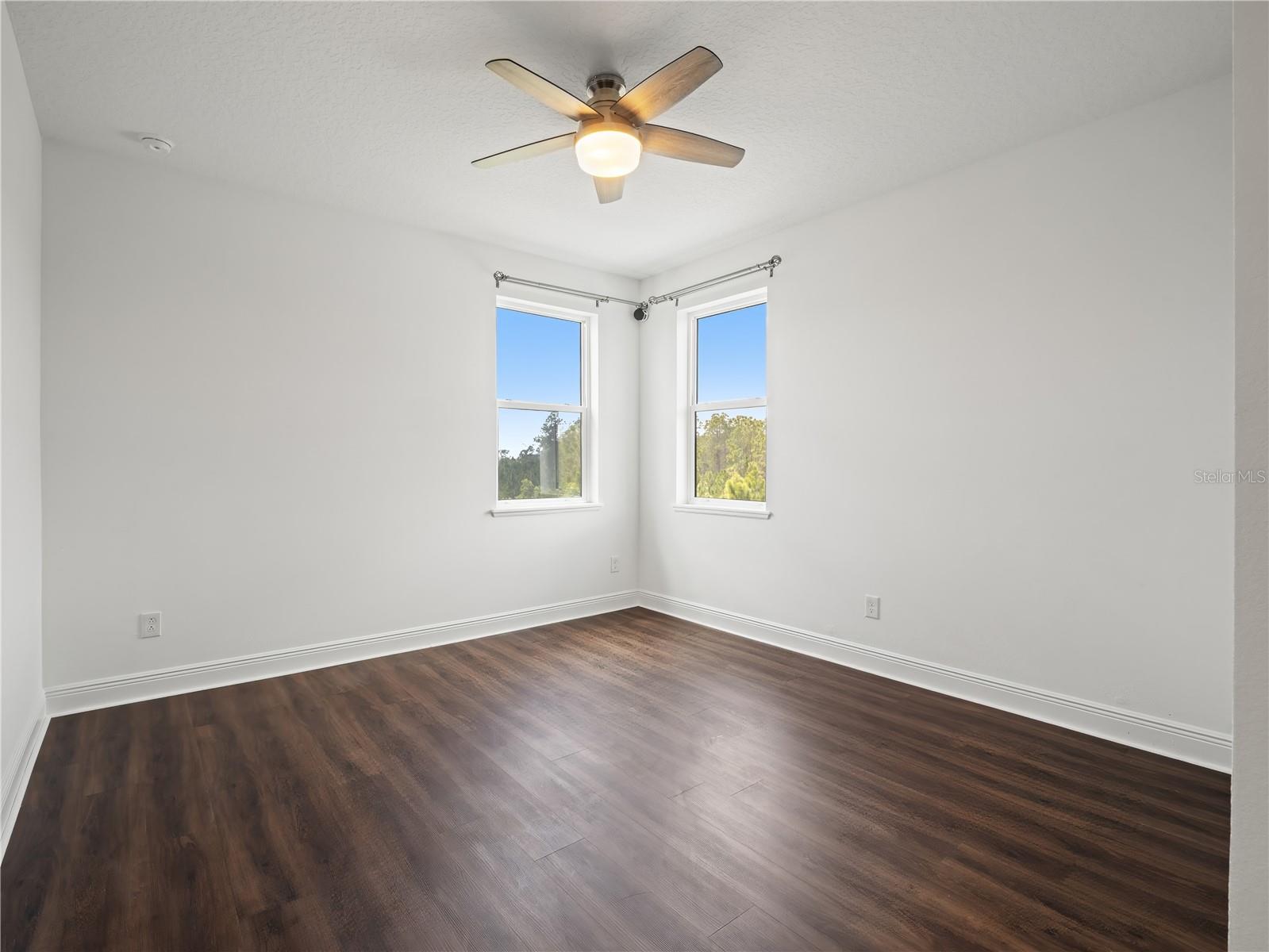 LAUREL POINTE PH 1 - Residential