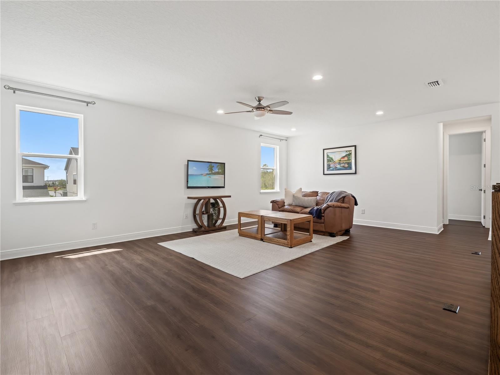 LAUREL POINTE PH 1 - Residential