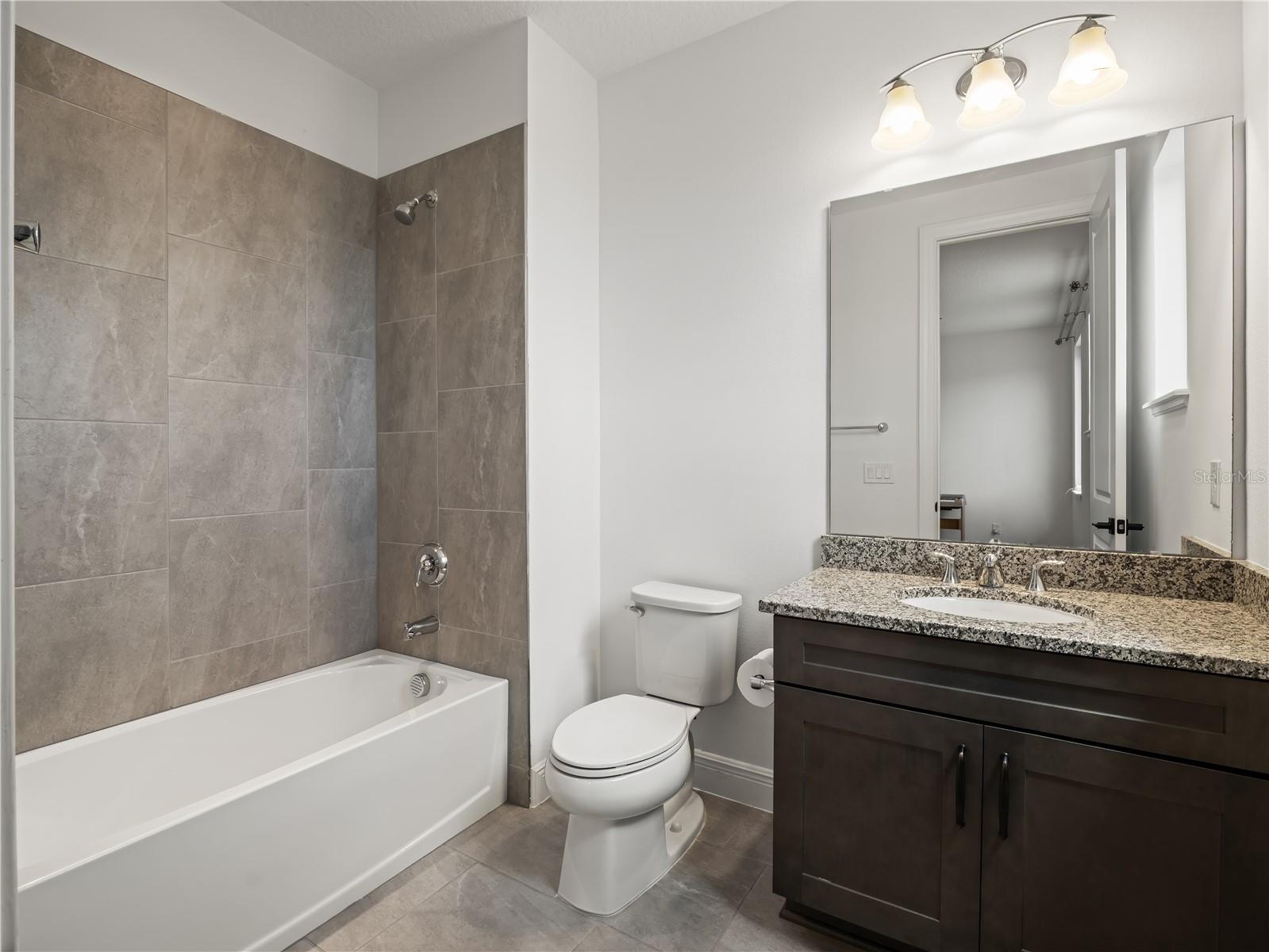 LAUREL POINTE PH 1 - Residential