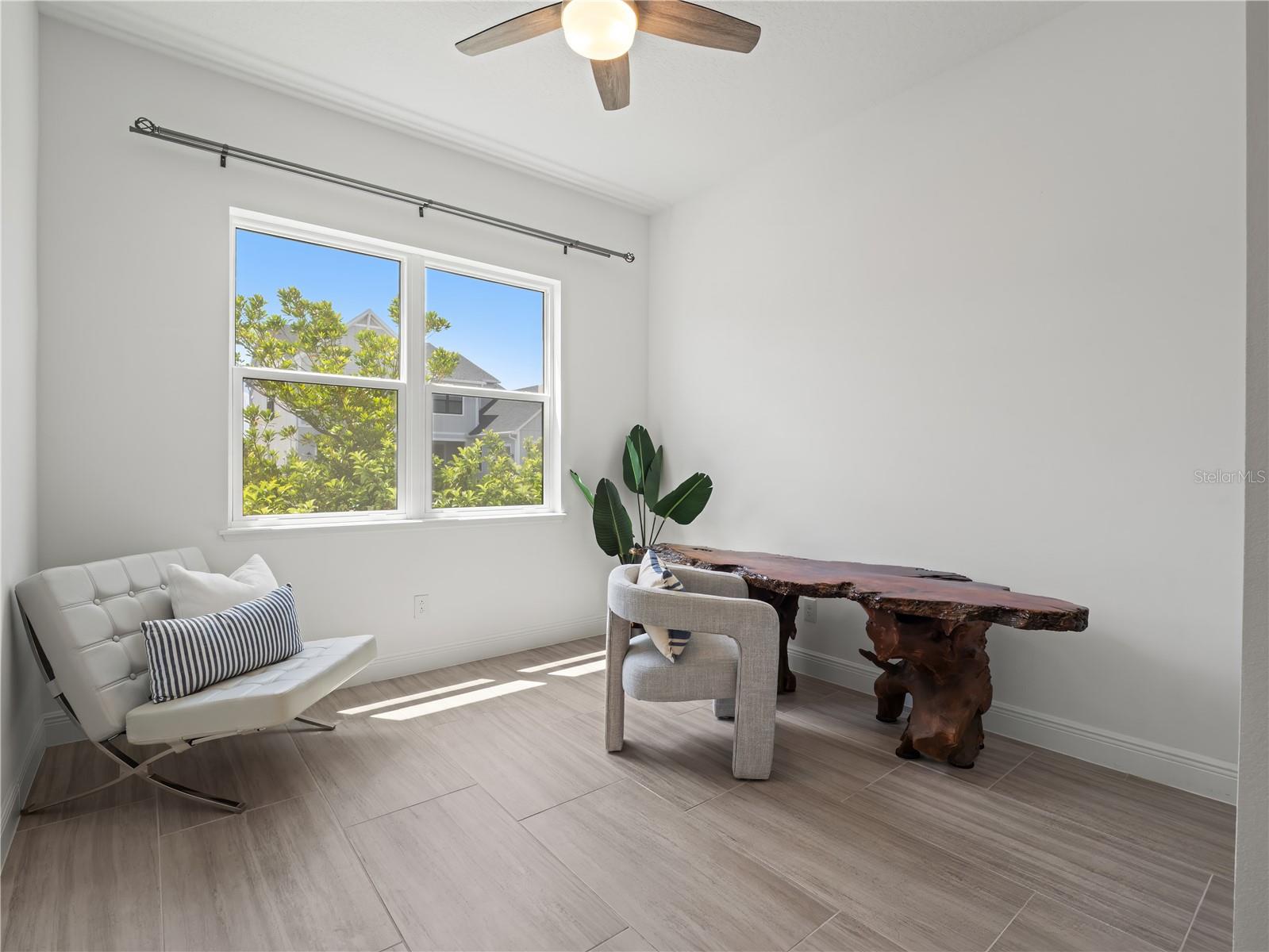 LAUREL POINTE PH 1 - Residential