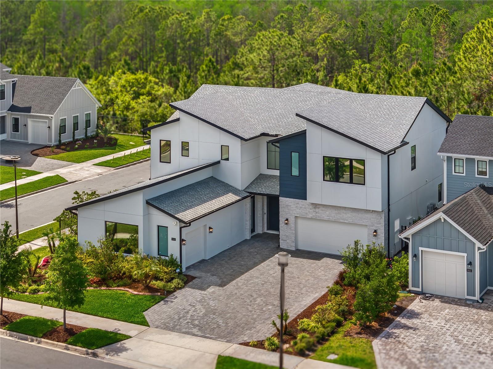 LAUREL POINTE PH 1 - Residential