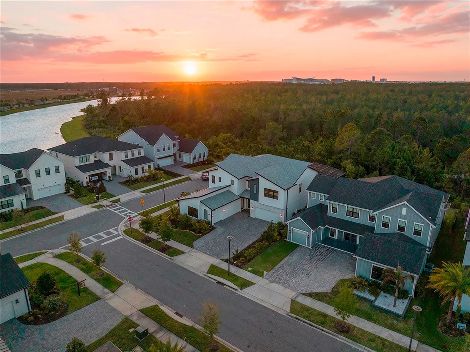 LAUREL POINTE PH 1 - Residential