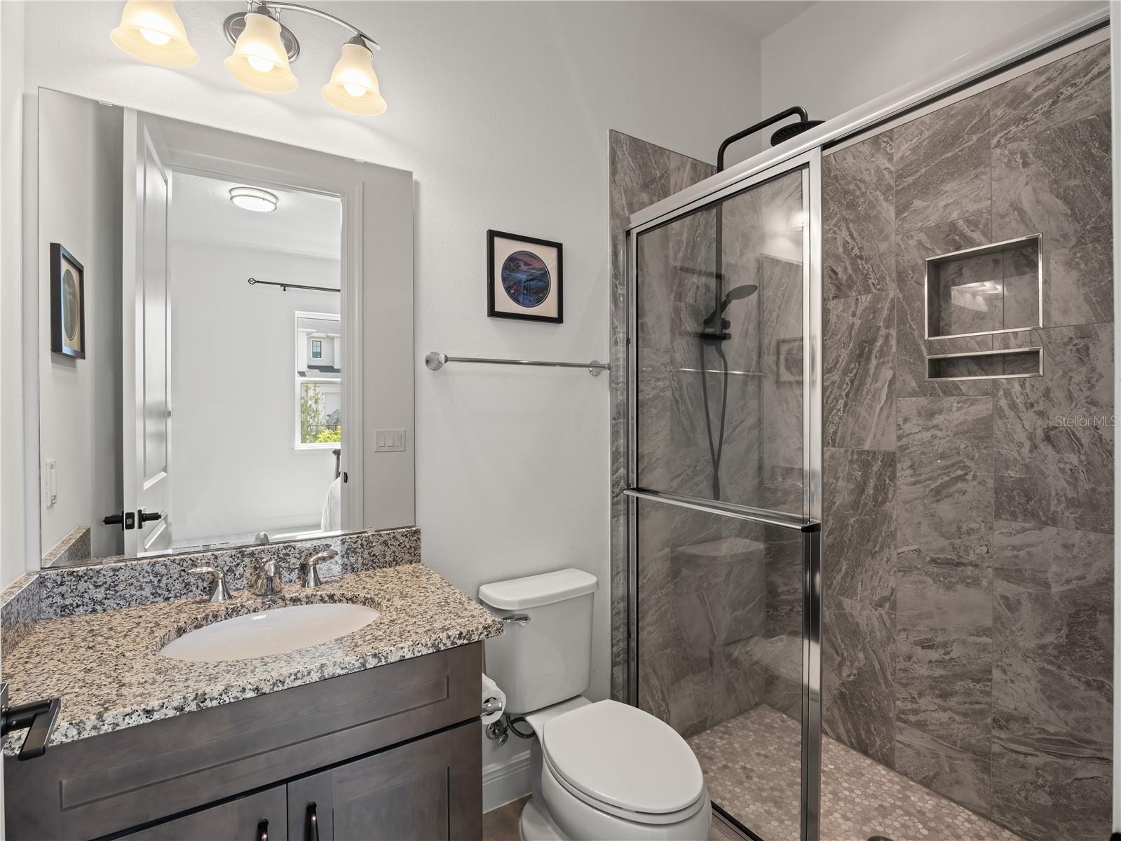 LAUREL POINTE PH 1 - Residential