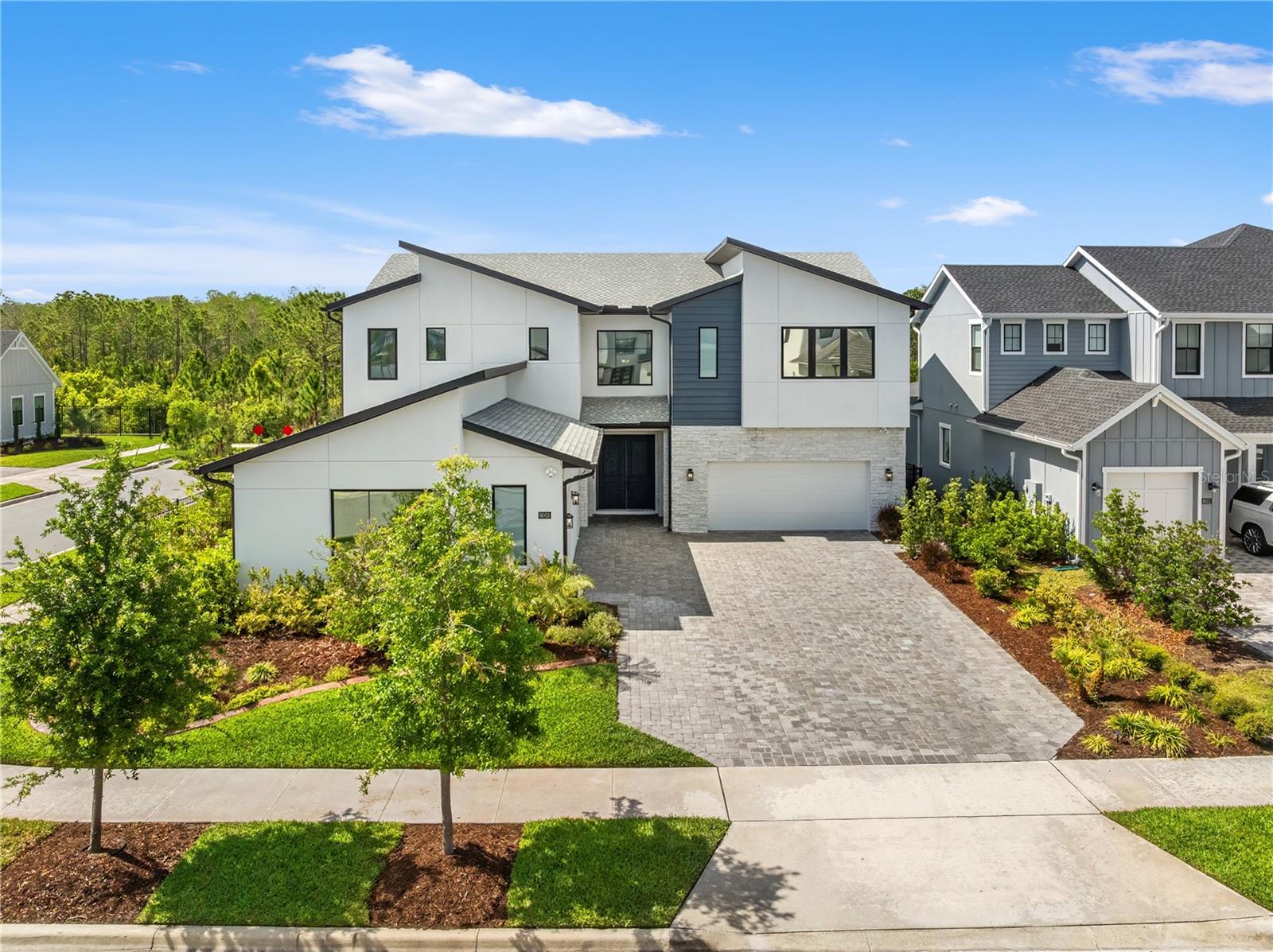 LAUREL POINTE PH 1 - Residential