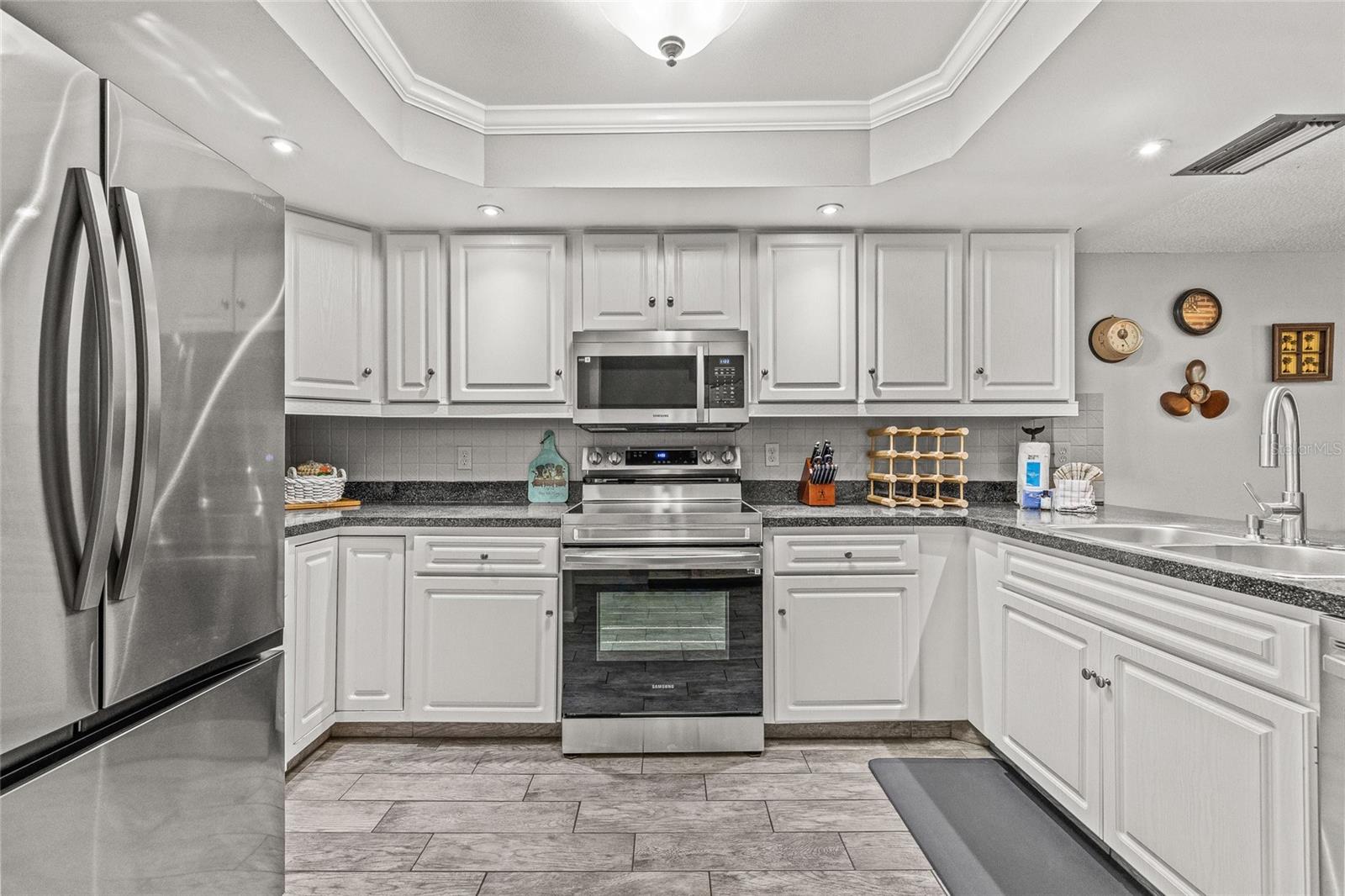 MADEIRA PLACE CONDO - Residential