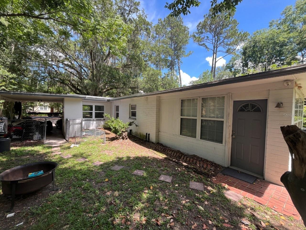 104 SW 26TH STREET