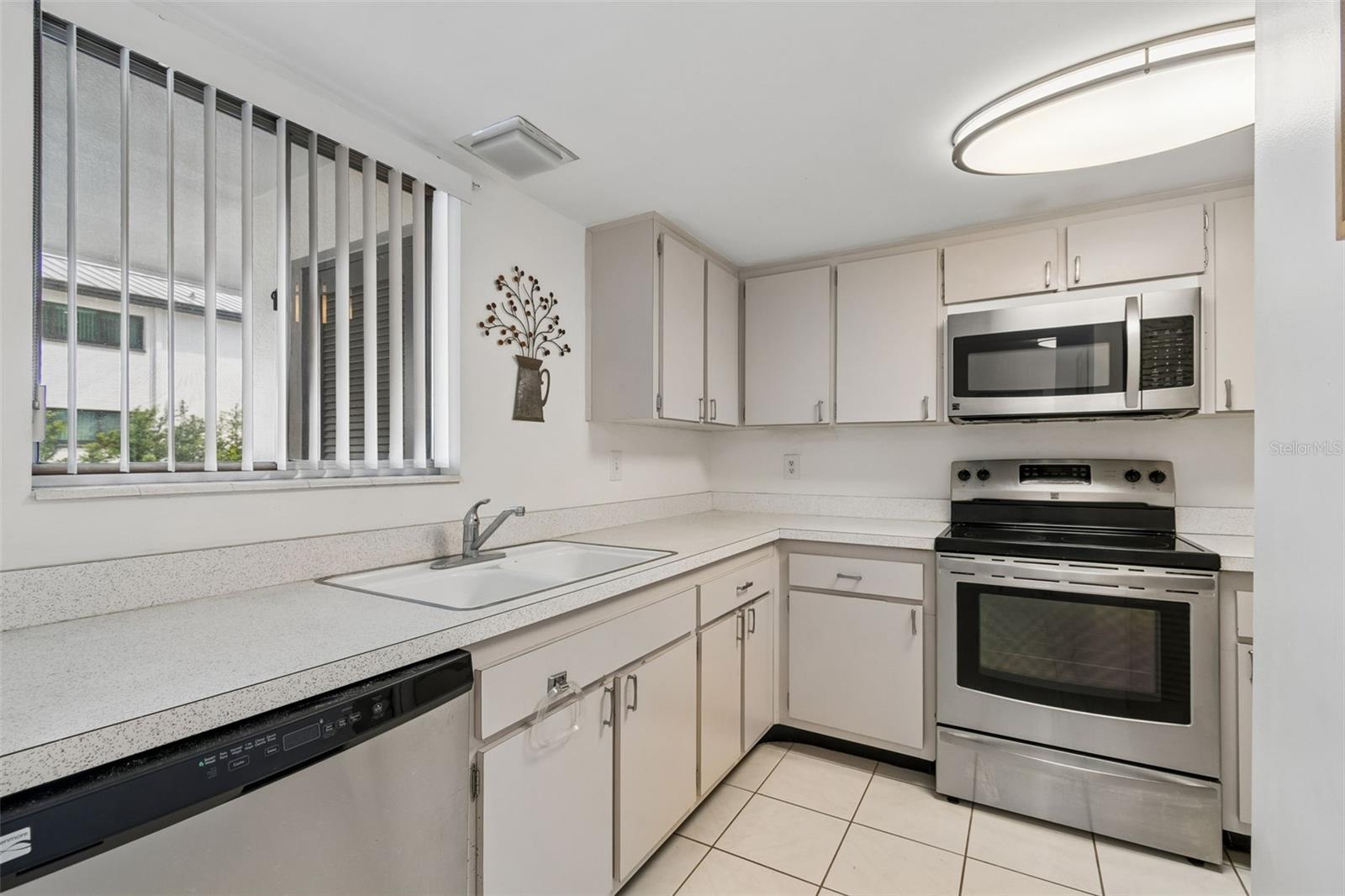 EAST HOUSE-WEST HOUSE CONDO - Residential