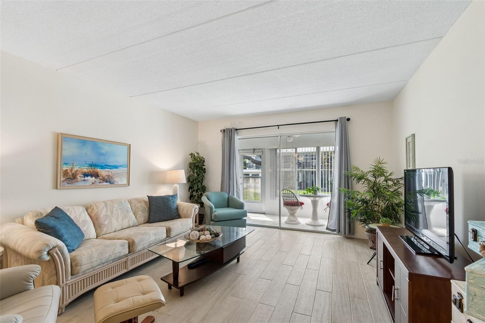 EAST HOUSE-WEST HOUSE CONDO - Residential