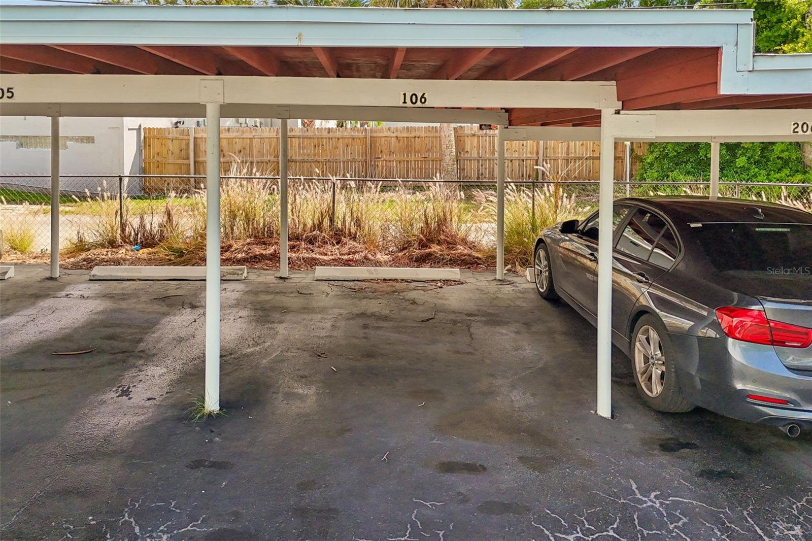 EAST HOUSE-WEST HOUSE CONDO - Residential