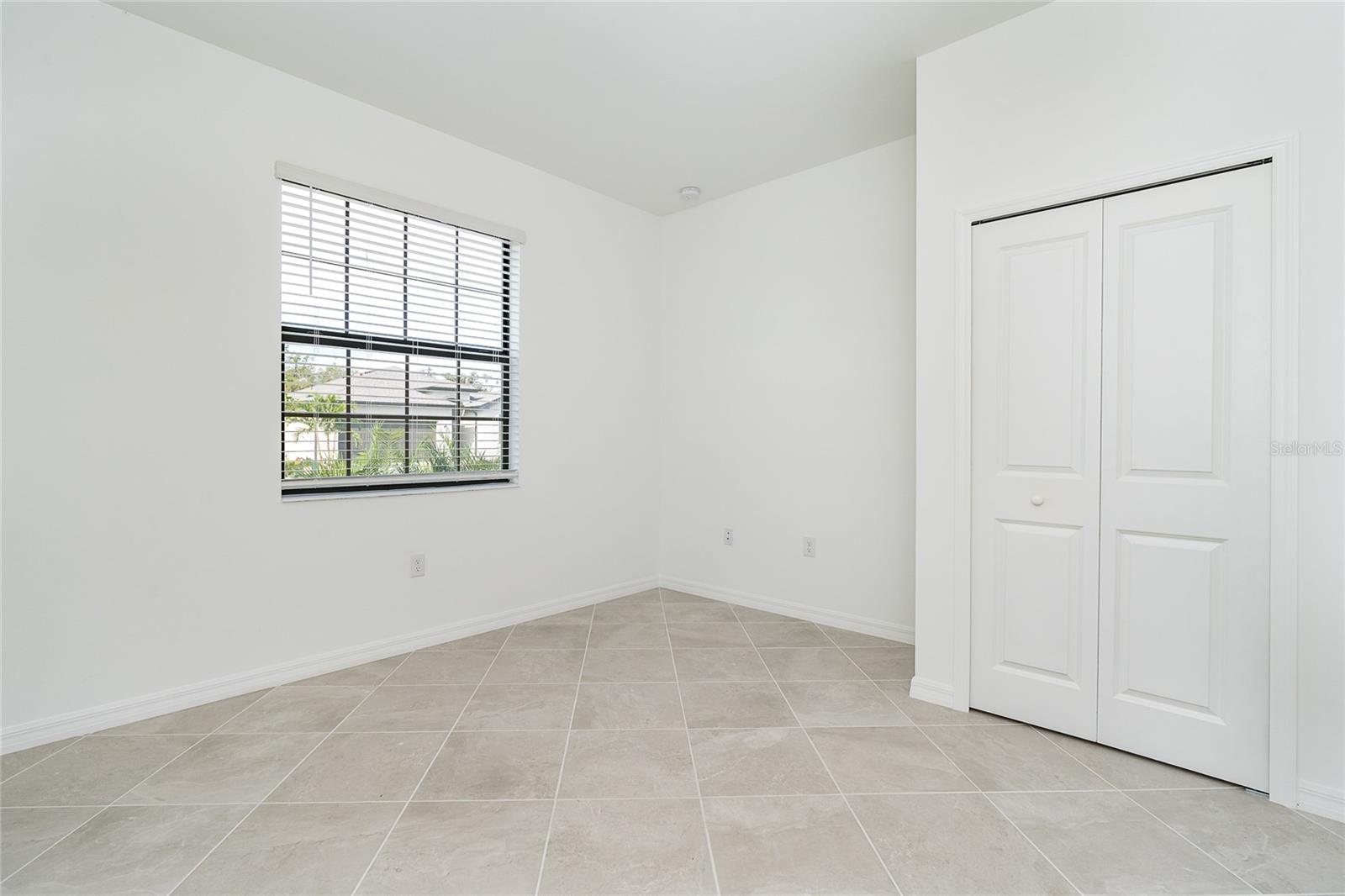 BISCAYNE LNDG NORTH - Residential Lease