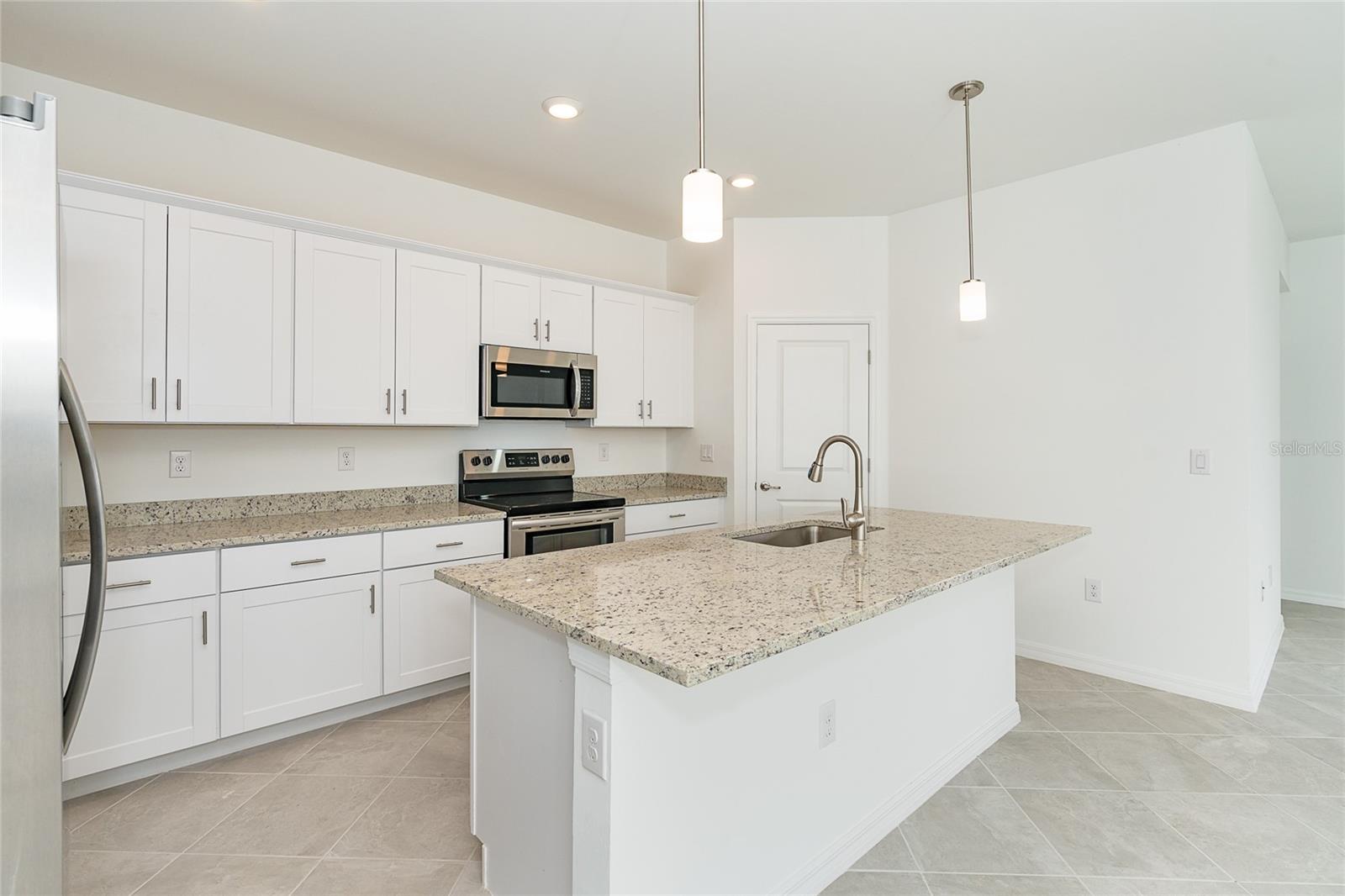 BISCAYNE LNDG NORTH - Residential Lease