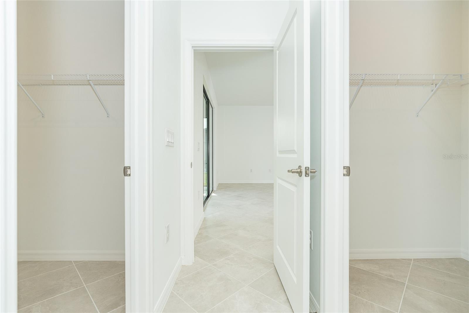 BISCAYNE LNDG NORTH - Residential Lease