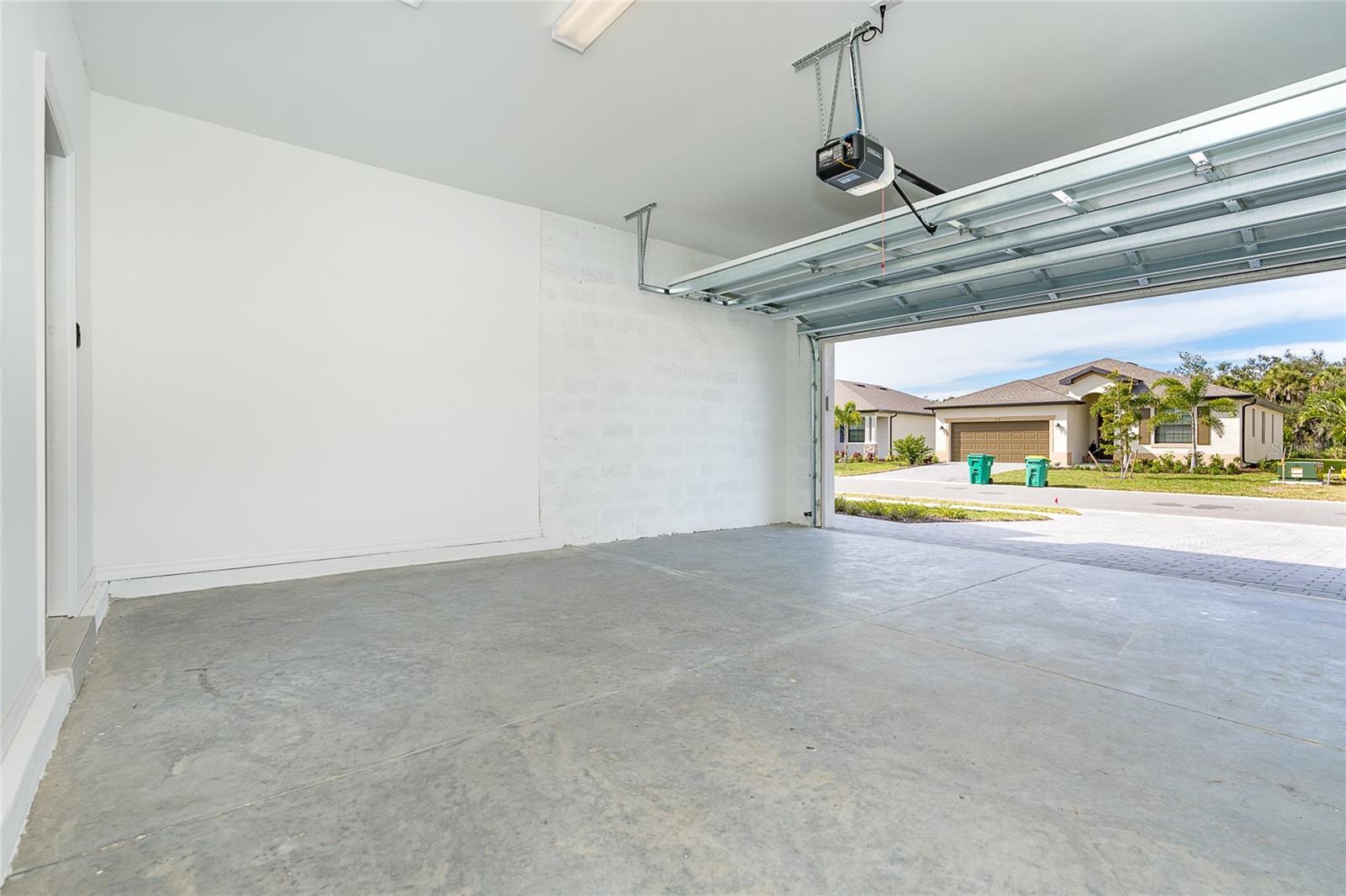 BISCAYNE LNDG NORTH - Residential Lease