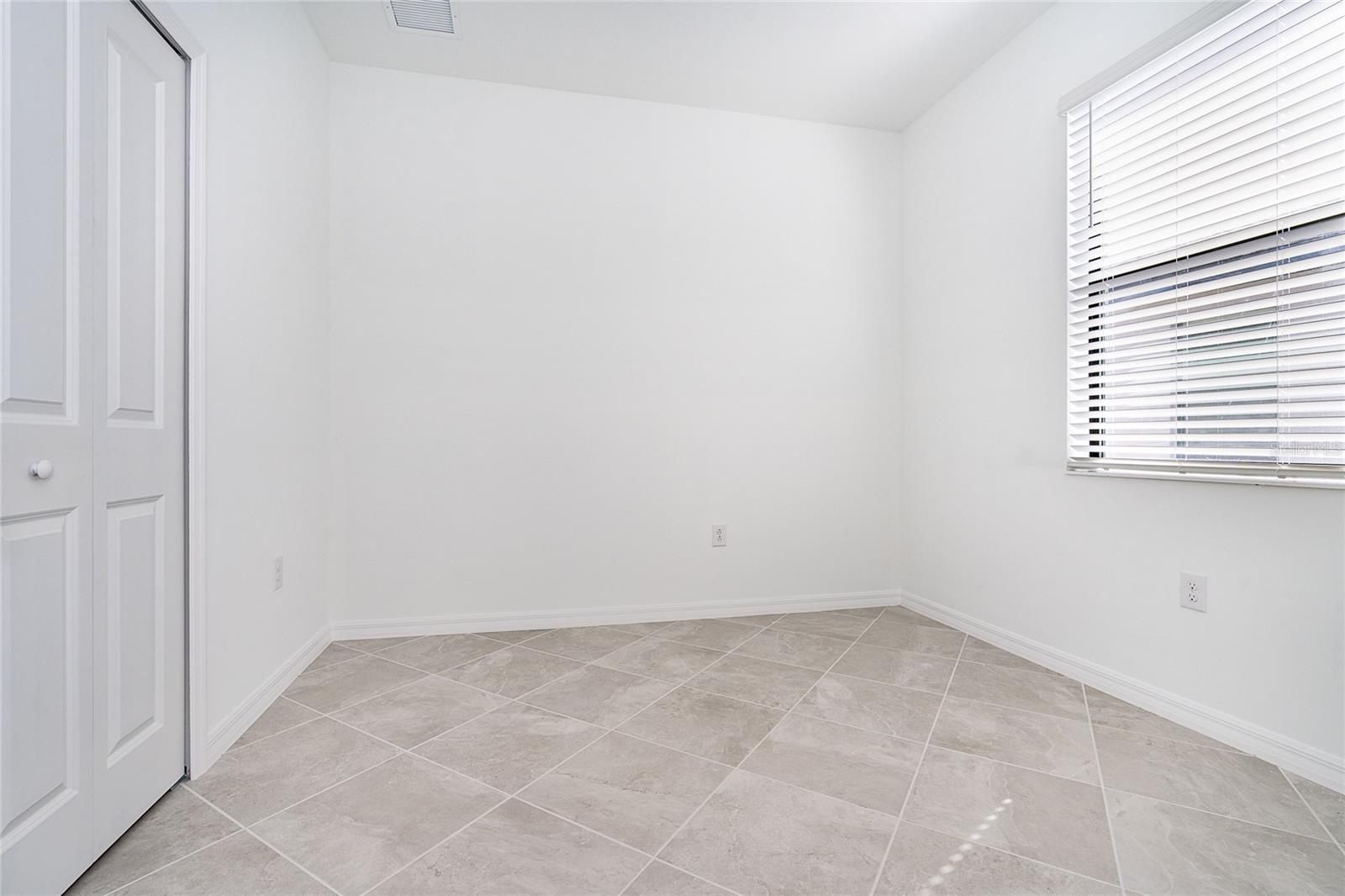BISCAYNE LNDG NORTH - Residential Lease