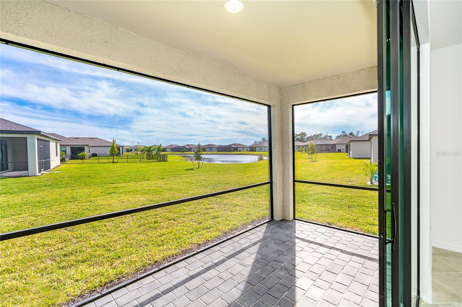 BISCAYNE LNDG NORTH - Residential Lease