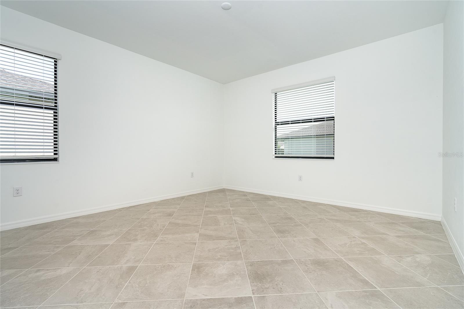 BISCAYNE LNDG NORTH - Residential Lease