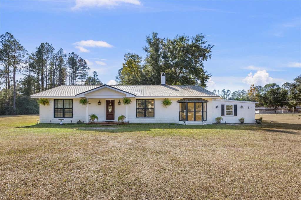 Photo of 172 SW Bradshaw Glen, Lake City, FL 32024 (MLS # GC542477)