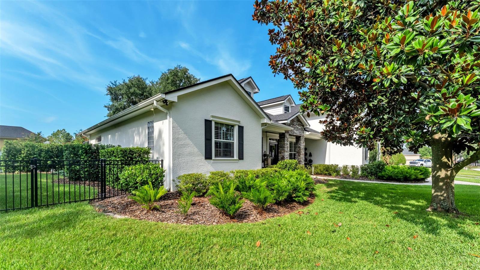 925 ASHTON OAKS CIRCLE
