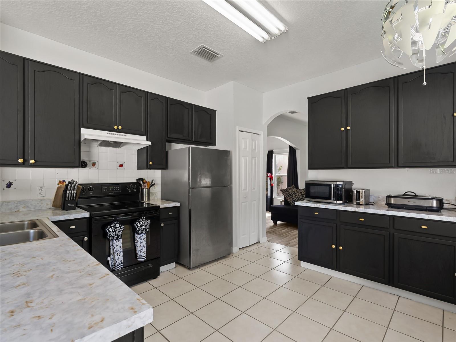 BRIGHTON LAKES PH 1 - Residential