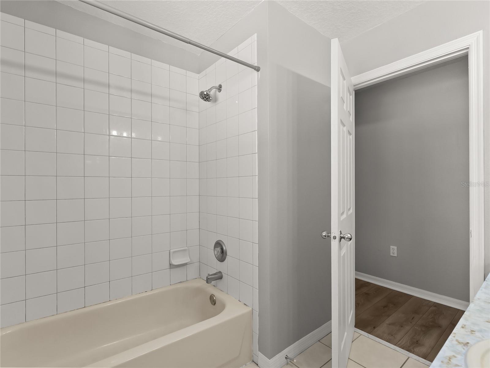 BRIGHTON LAKES PH 1 - Residential