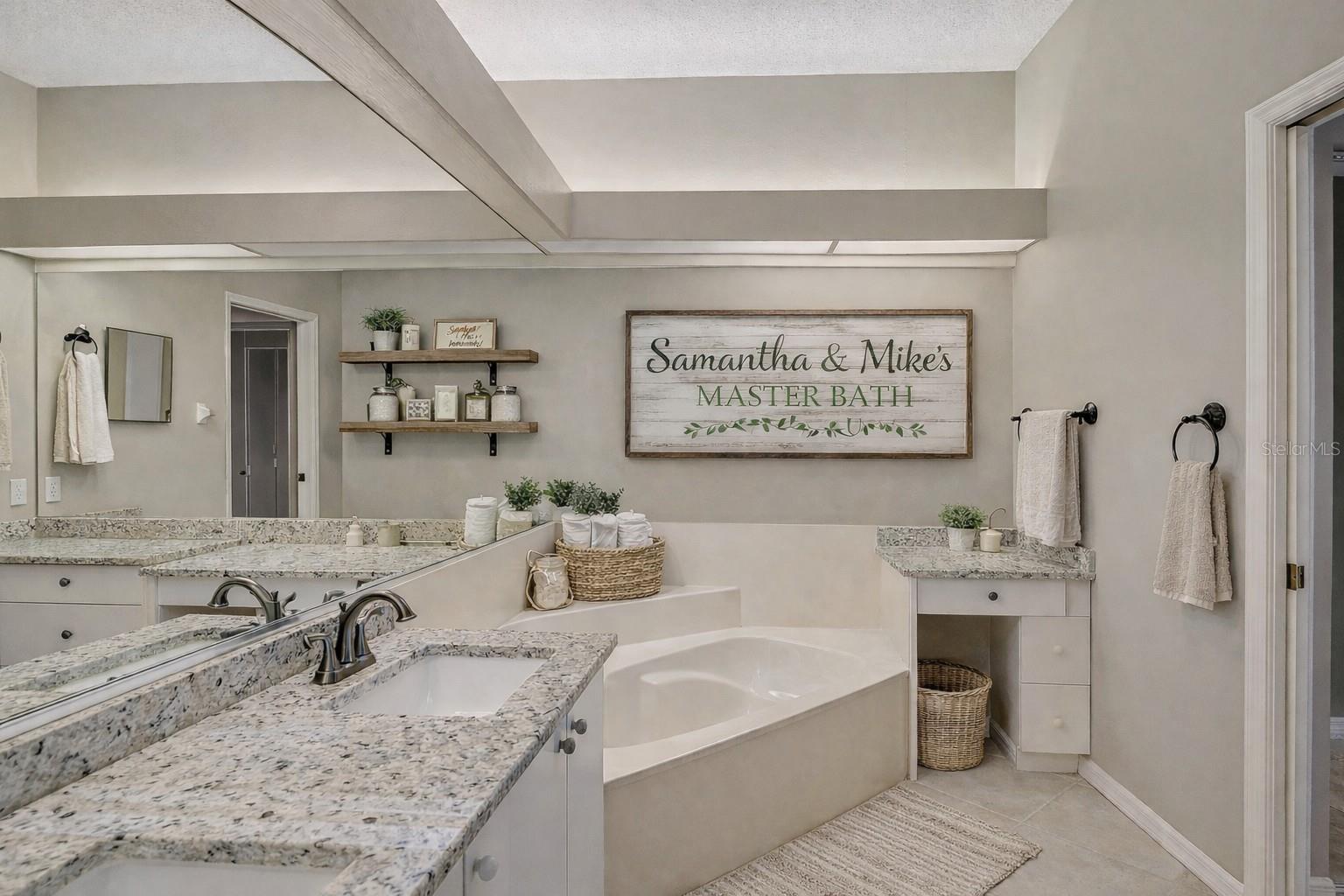 WOODLAKE VILLAS AT PALM-AIRE X - Residential