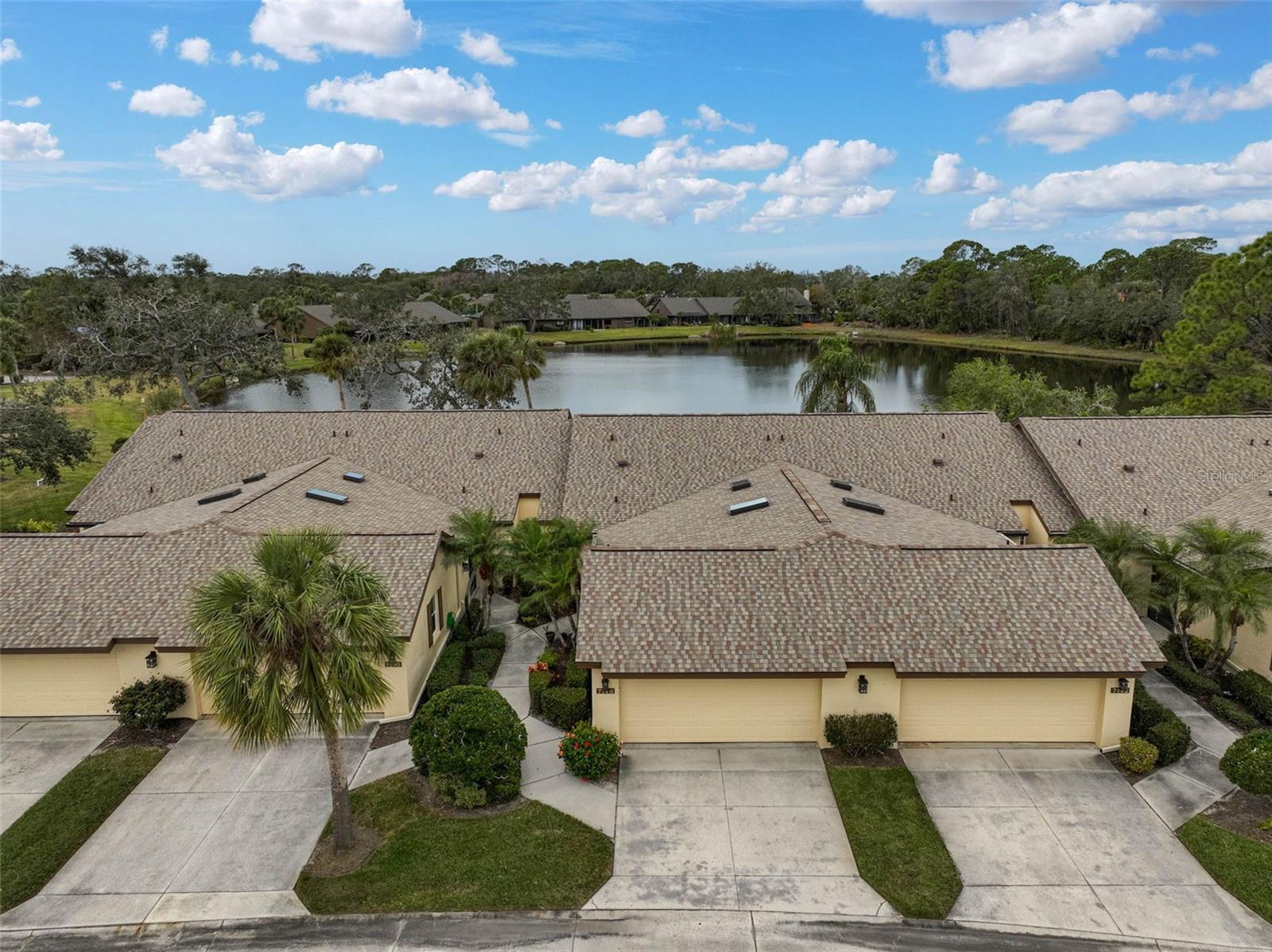 WOODLAKE VILLAS AT PALM-AIRE X - Residential