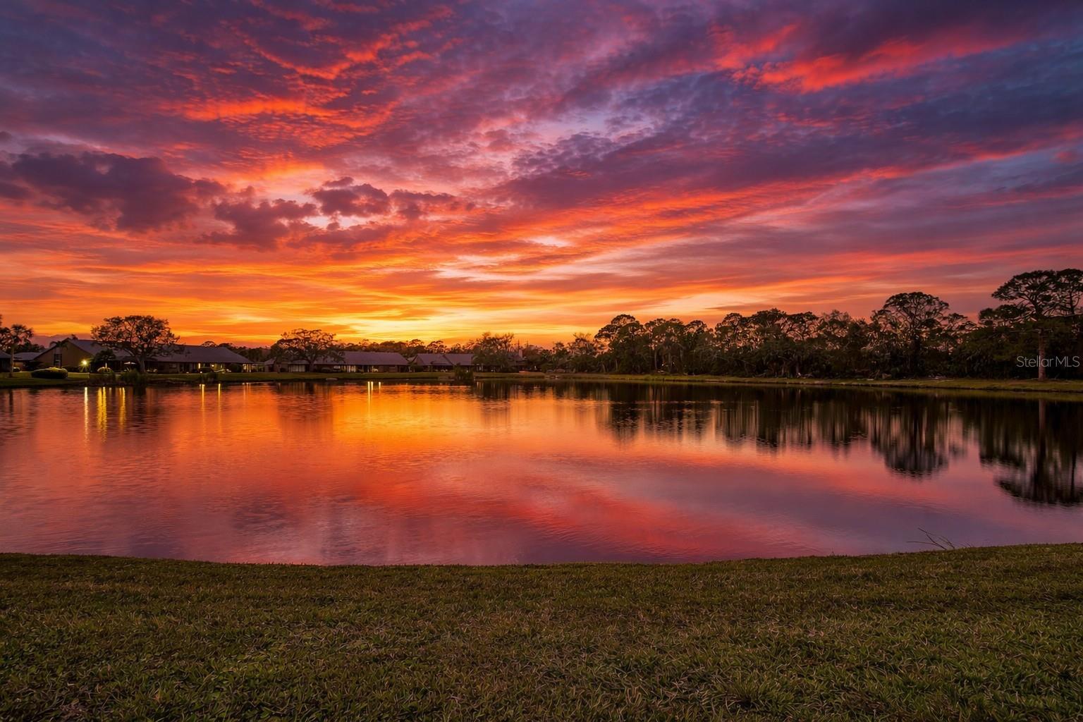 WOODLAKE VILLAS AT PALM-AIRE X - Residential