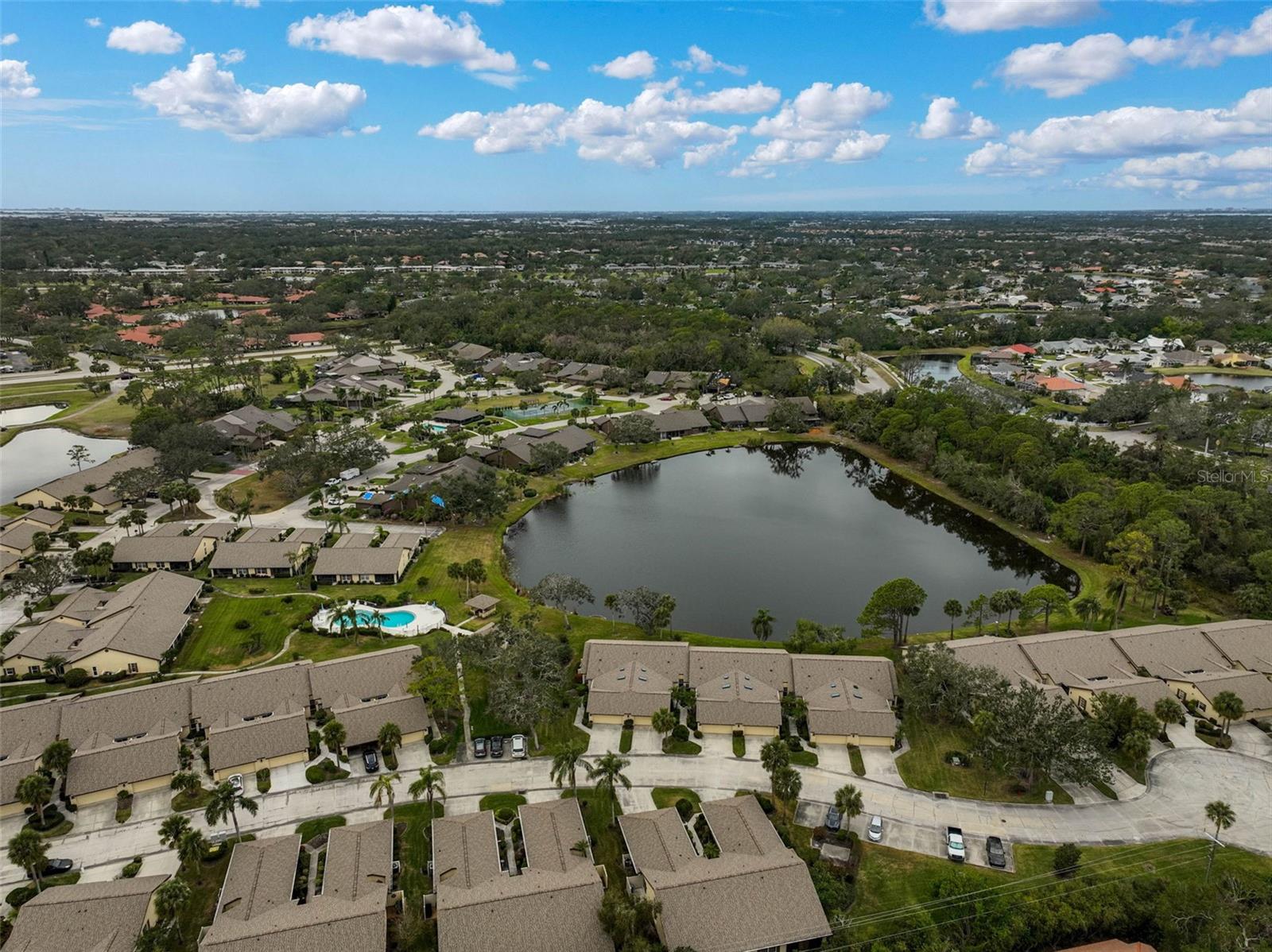 WOODLAKE VILLAS AT PALM-AIRE X - Residential